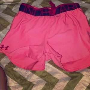 I am selling a pair of shorts ❤️❤️❤️